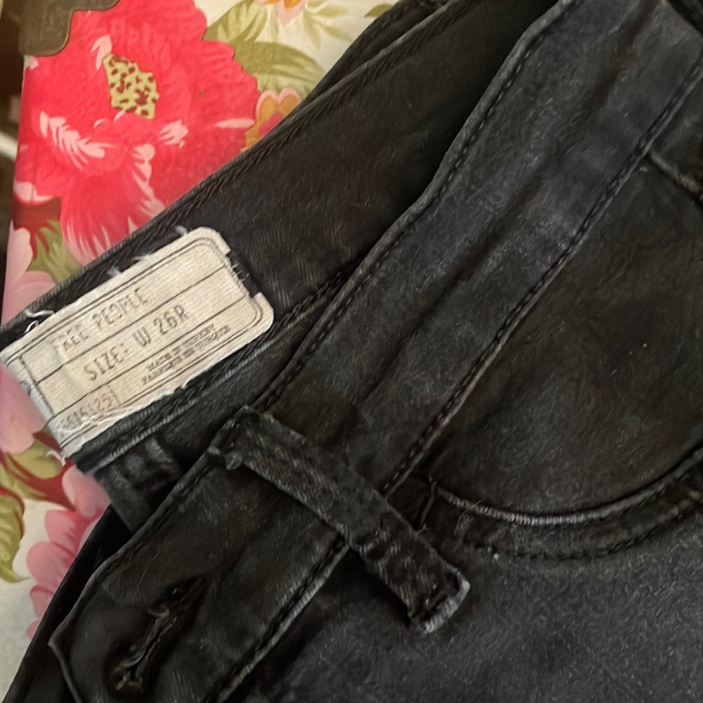 Free People skinny black jeans Sz 26R